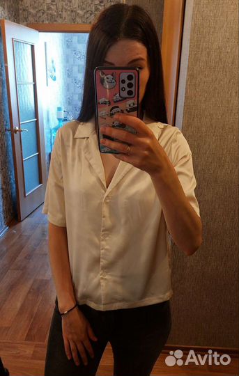 Женская рубашка атласная размер S