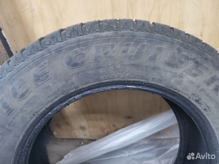 Bridgestone Ice Cruiser 7000 215/65 R16