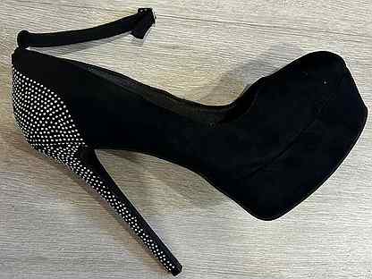 Женские замшевые туфли на платформе черные