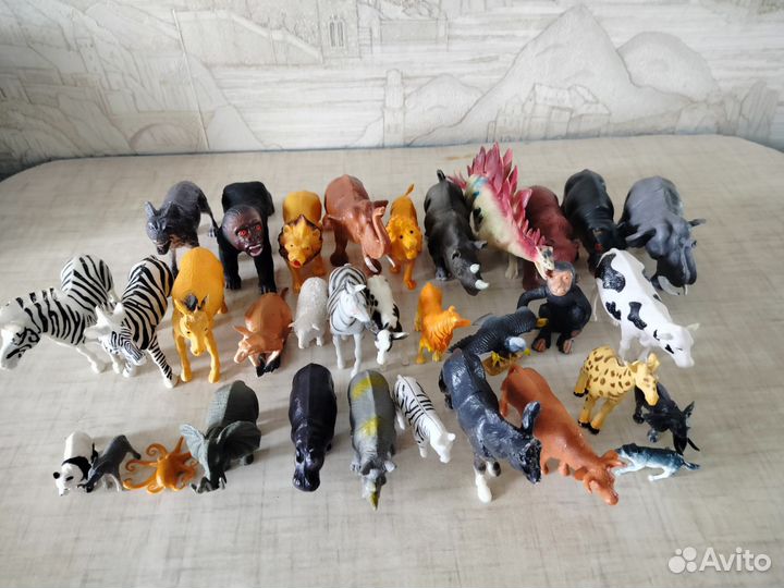 Фигурки животных.30штук