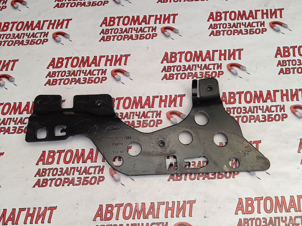 Кронштейн опорный кабриолет Форд Мустанг 6