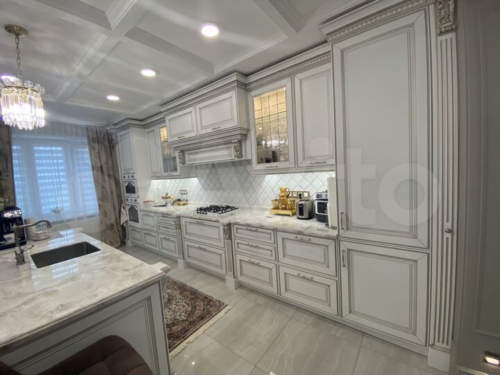 3-к. квартира, 150 м², 1/5 эт.