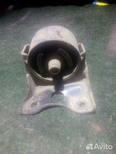 Опора двигателя левая Infinity,Nissan Maxima