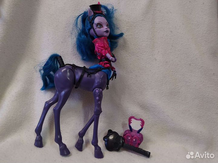 Монстер Хай Авеа Троттер