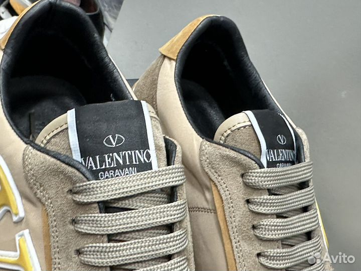 Кроссовки Valentino