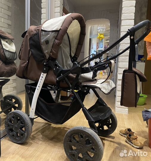 Коляска-трансформер с люлькой-переноской