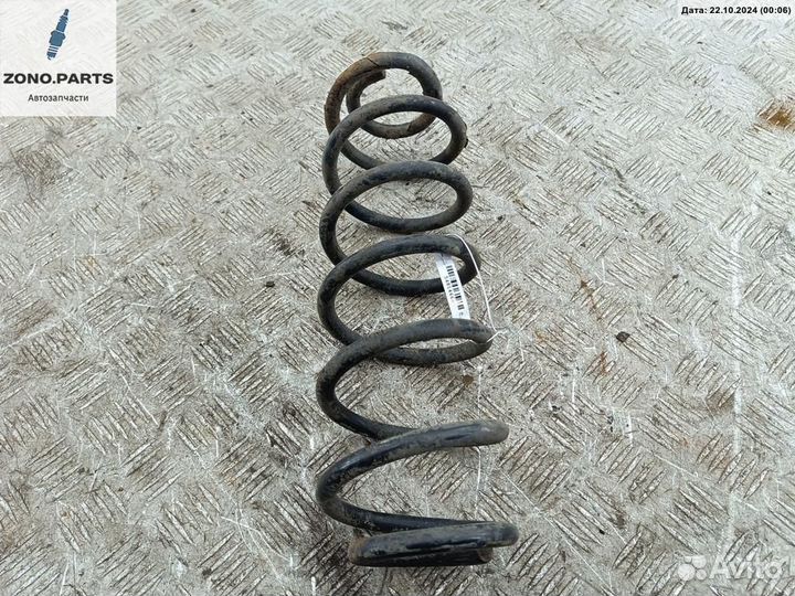Пружина подвески задняя на Volkswagen Bora