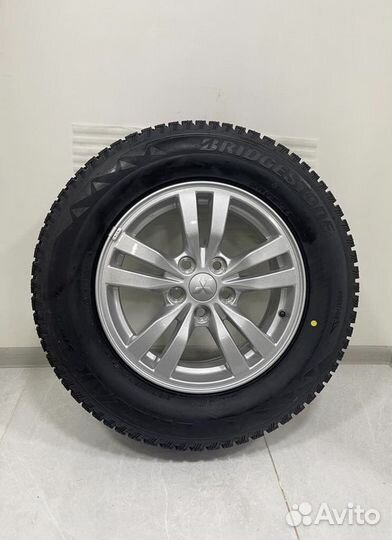 Новые Mitsubishi Outlander, Bridgestone 215/70 R16