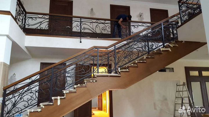 Кованые перила для лестниц