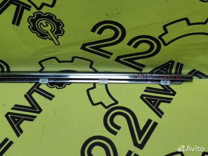 Молдинг стекла (на дверь) задний левый Lexus Gs350