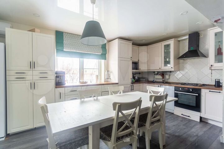 Дом 169 м² на участке 6 сот.