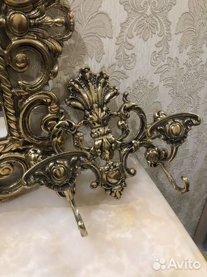 Вешалка новая