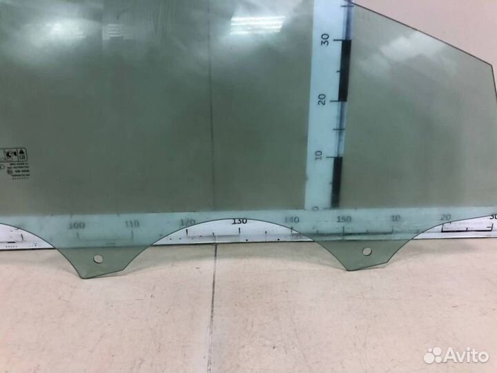 Стекло двери передней правой Ford Focus 3 2011