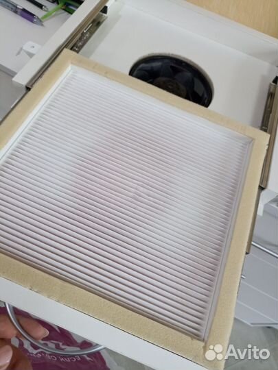 Маникюрная вытяжка Strong