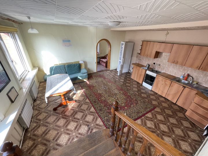 3-к. квартира, 111,2 м², 2/2 эт.