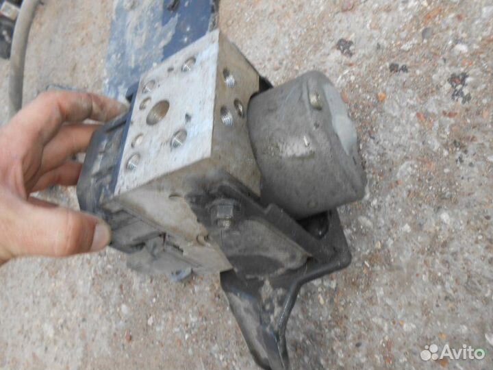 Блок abs Toyota Corolla 120 4ZZ 2006