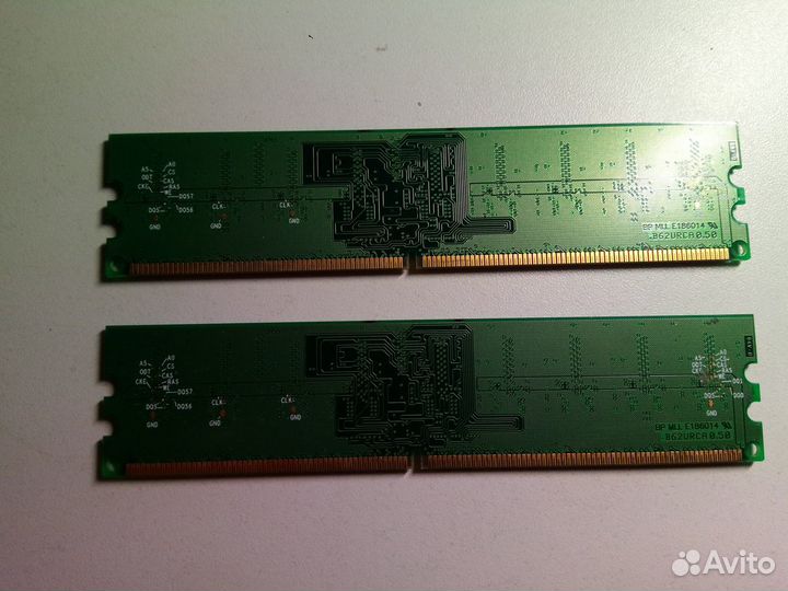 Пара модулей памяти DDR2 4300 по 512Mb