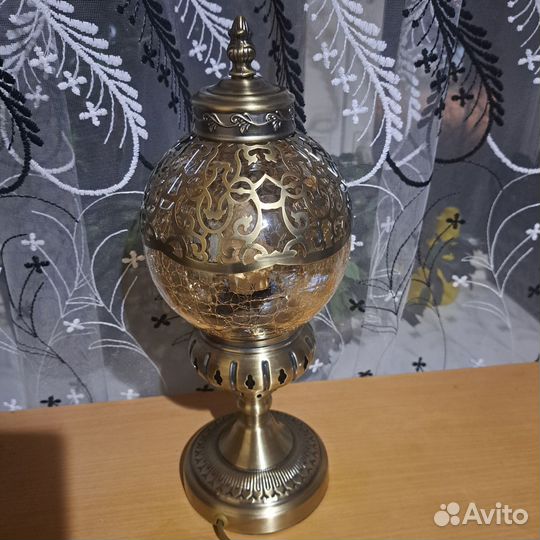 Лампа настольная