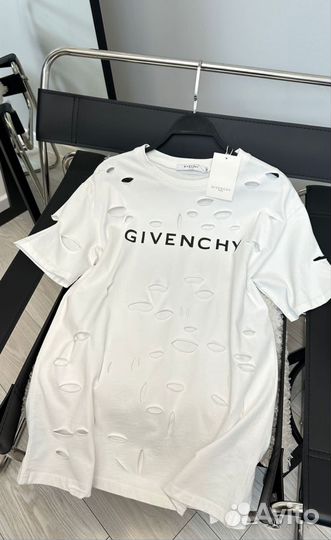 Футболка givenchy