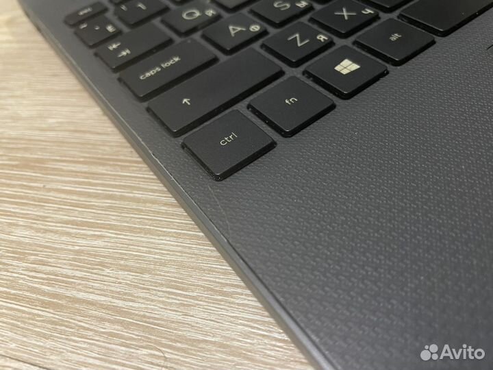 Отличный ультрабук HP 2021 года