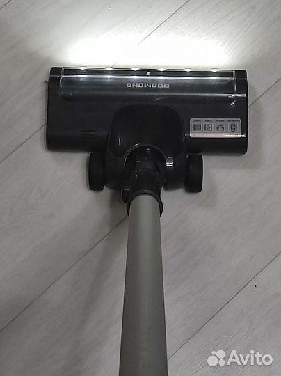 Пылесос Redmond RV-UR362