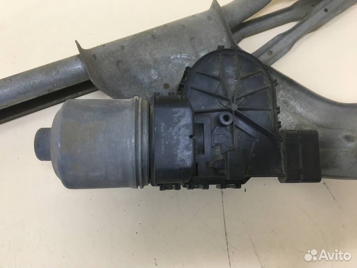 Трапеция стеклоочистителей LADA Largus 2012