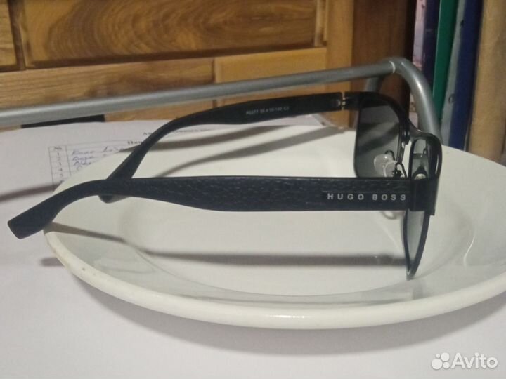 Солнцезащитные очки