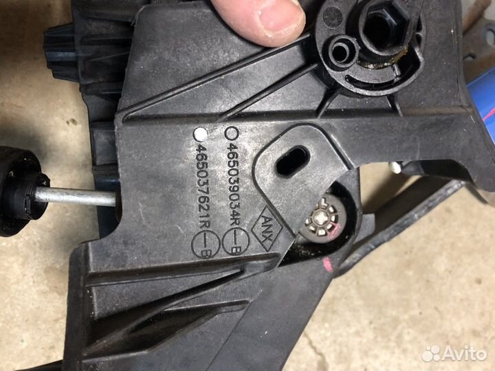 Педаль тормоза Рено Сандеро 2 Логан 2 Каптюр