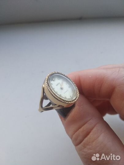 Часы винтажные чайка женские 17 камней