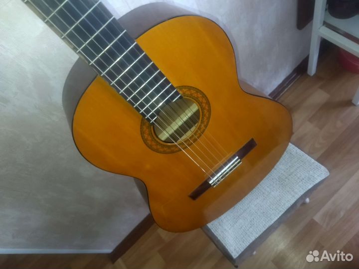Классическая гитара yamaha c40
