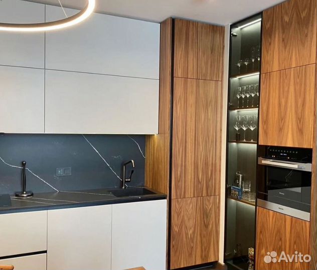 Кухня Белая с деревом по индивидуальному заказу