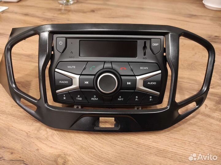 Магнитола штатная для LADA vesta