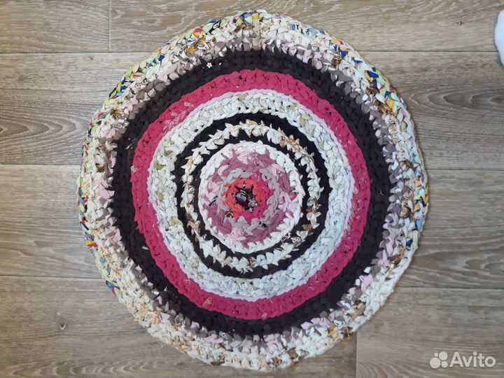 Коврик ручной работы