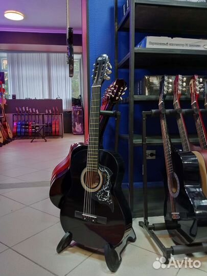 Акустическая гитара