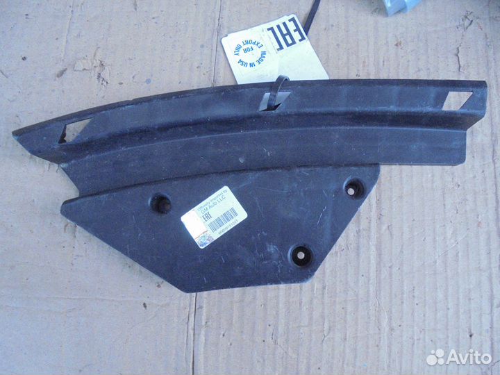 Кронштейн фары левой Chevrolet Tahoe 4 2014-20