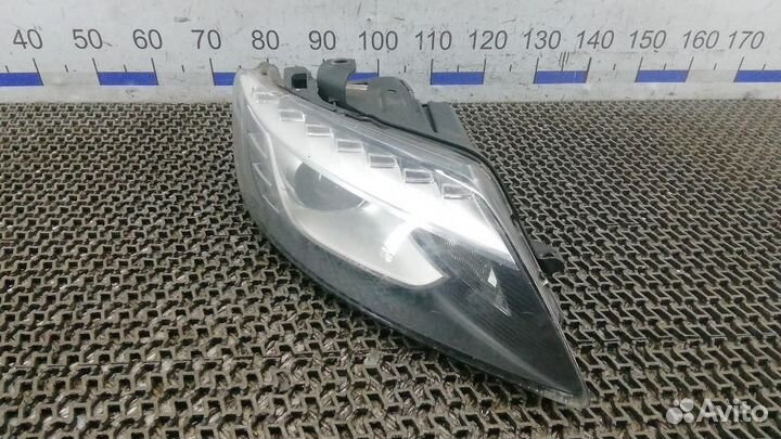 Фара правая Audi Q7