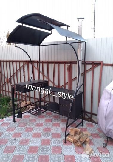 Мангал с крышей