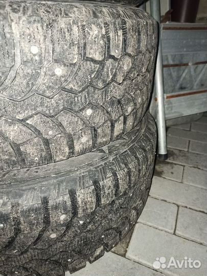 Bridgestone Blizzak Spike-01 235/60 R16