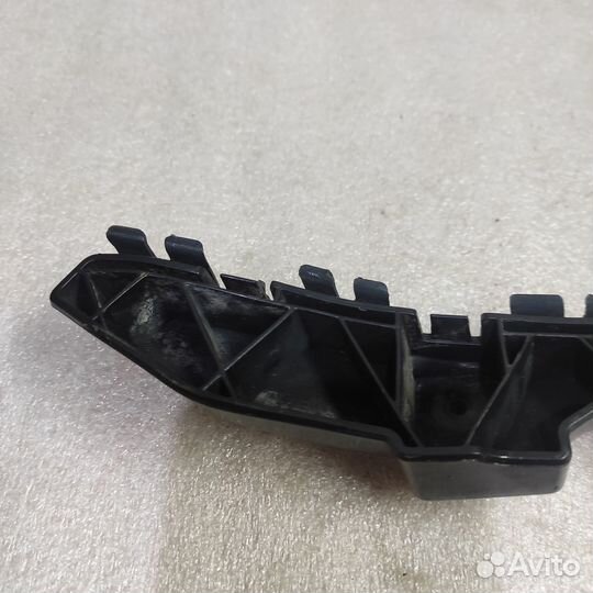 Кронштейн заднего бампера левый Kia Ceed ED