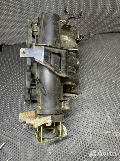 Впускной коллектор Nissan Primera P12 2.0