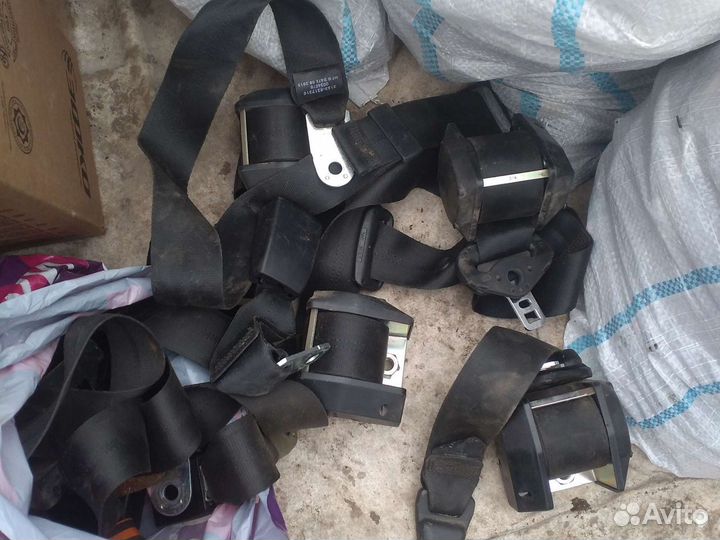 Направляющие стекла. Нива 21214.Шевроле. Шеви2123