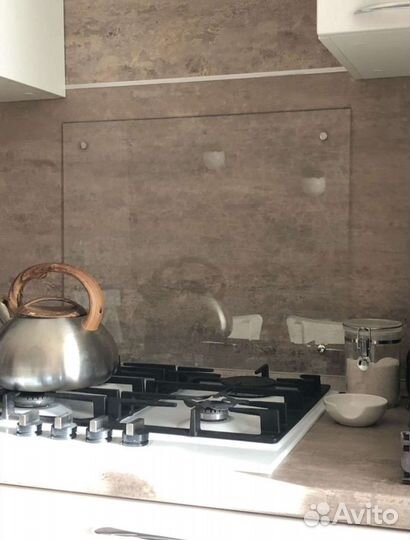 Кухонный фартук (экран,панель)из стекла 60x60 см