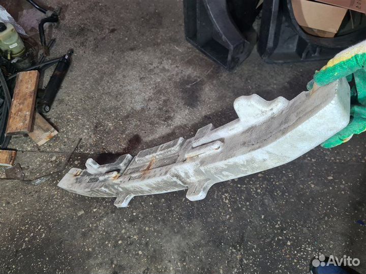 Абсорбер бампера Chevrolet Captiva