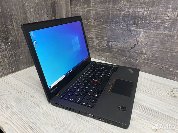 Легкий ноутбук Lenovo для работы и учебы