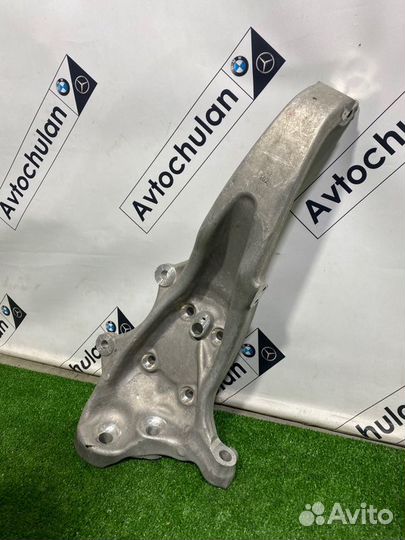 Кулак поворотный передний левый Bmw 6-Series F12