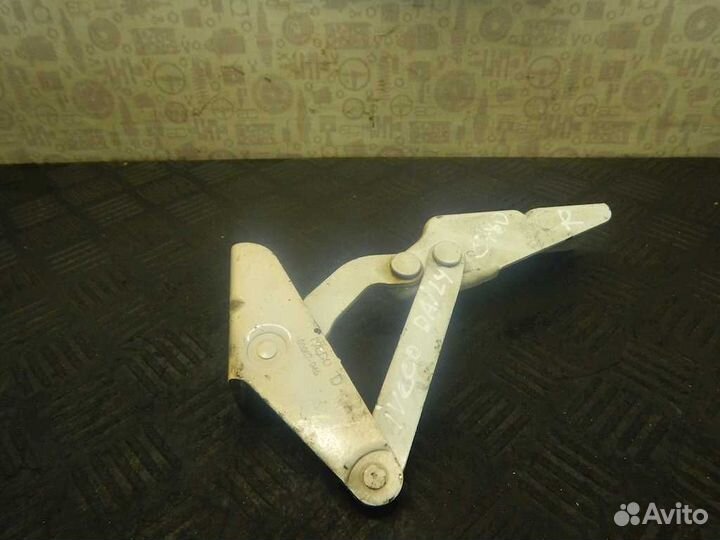 Петля капота правая для Iveco Daily 3 99489709