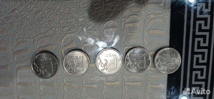 Один рубль 14г.цена за один. В наличии 10 штук