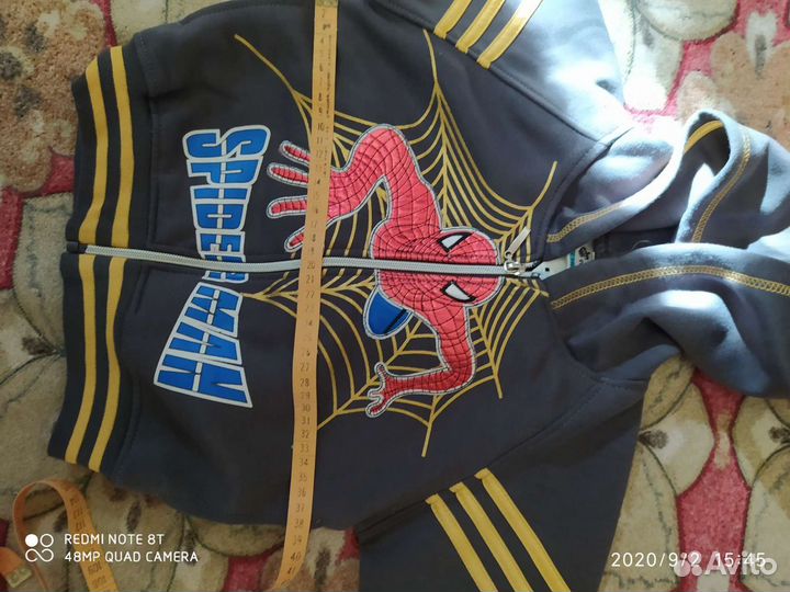 Спортивный костюм