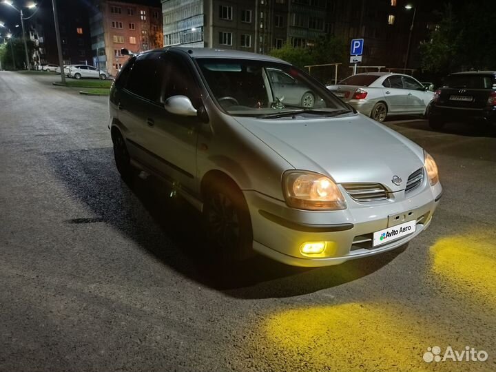 Nissan Tino 1.8 AT, 1999, 260 000 км