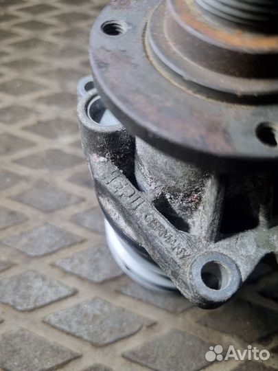 Помпа m54b30 e53